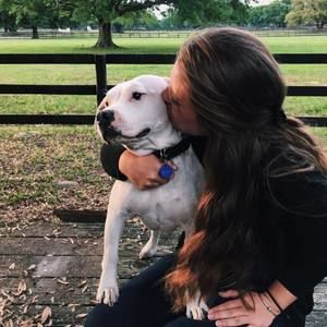 Meet your Posher, Becca